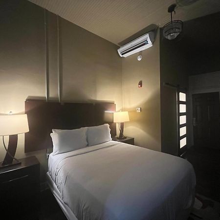 The Skylight Hotel غرينفيل المظهر الخارجي الصورة